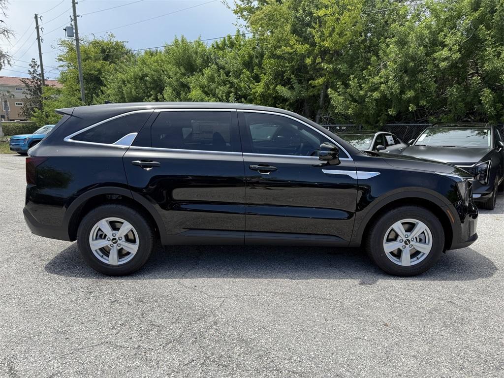 new 2025 Kia Sorento car, priced at $28,281