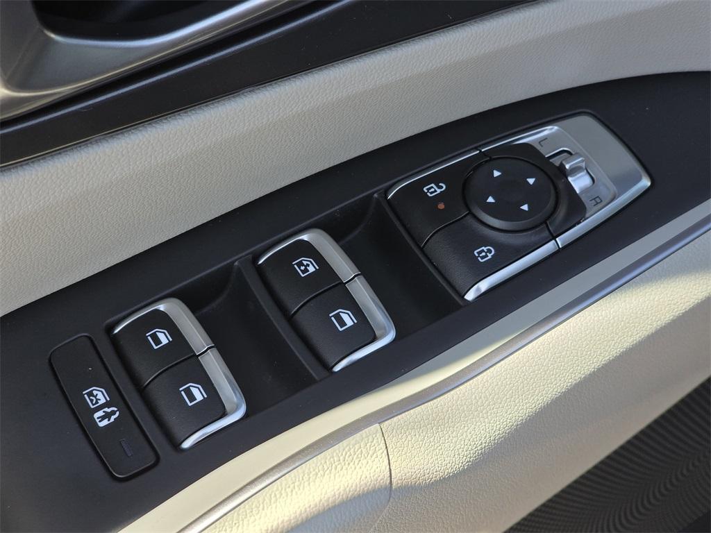 used 2025 Kia Sorento car, priced at $31,402