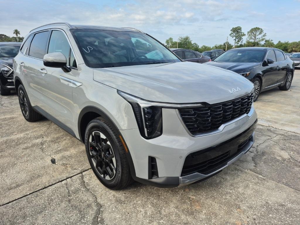 used 2025 Kia Sorento car, priced at $33,291