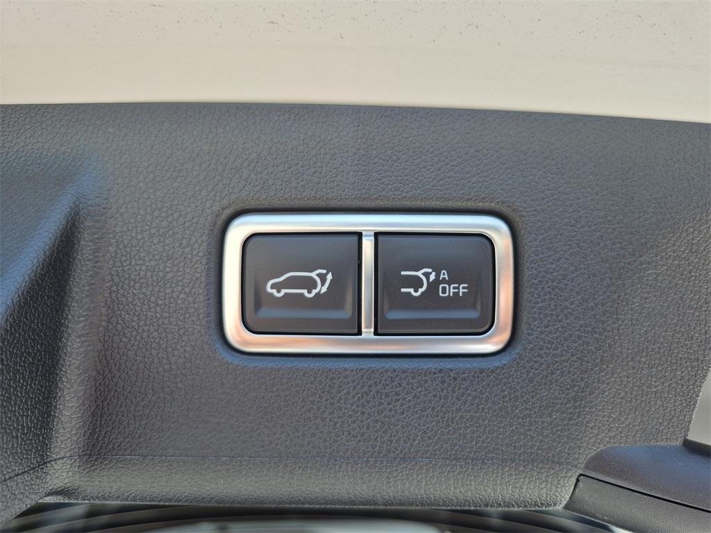 new 2025 Kia Sorento car, priced at $37,725
