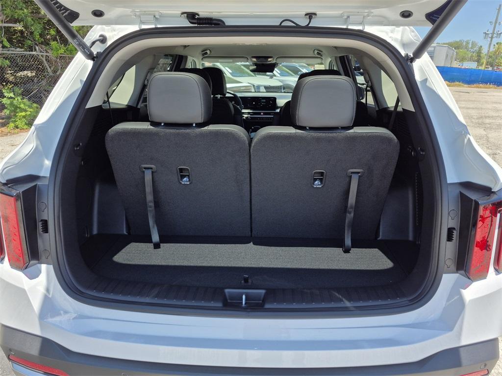 new 2025 Kia Sorento car, priced at $37,725