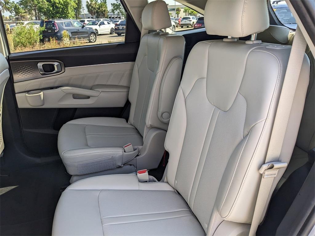 used 2022 Kia Sorento car, priced at $26,502