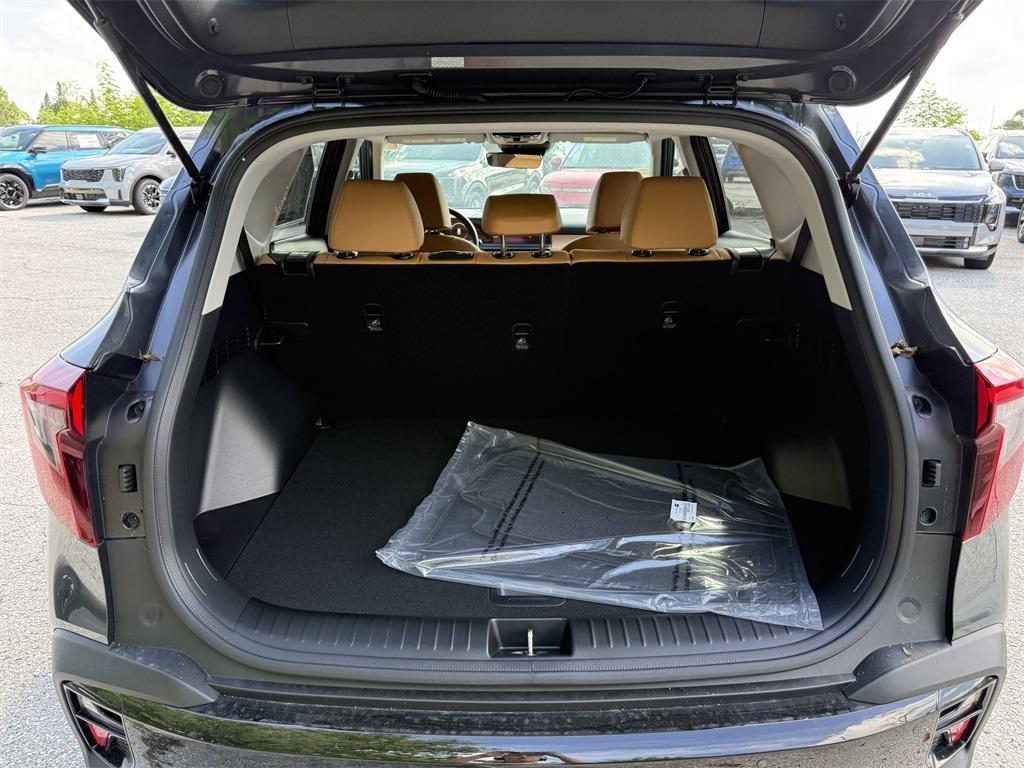 new 2025 Kia Seltos car, priced at $27,325
