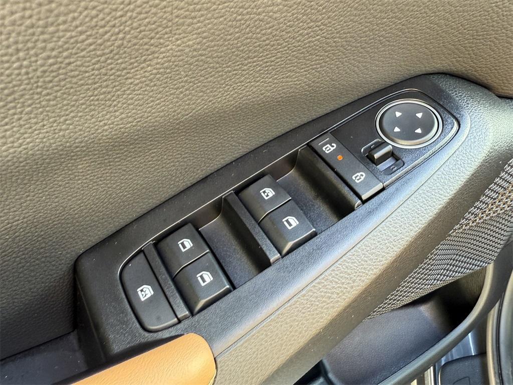 new 2025 Kia Seltos car, priced at $27,325
