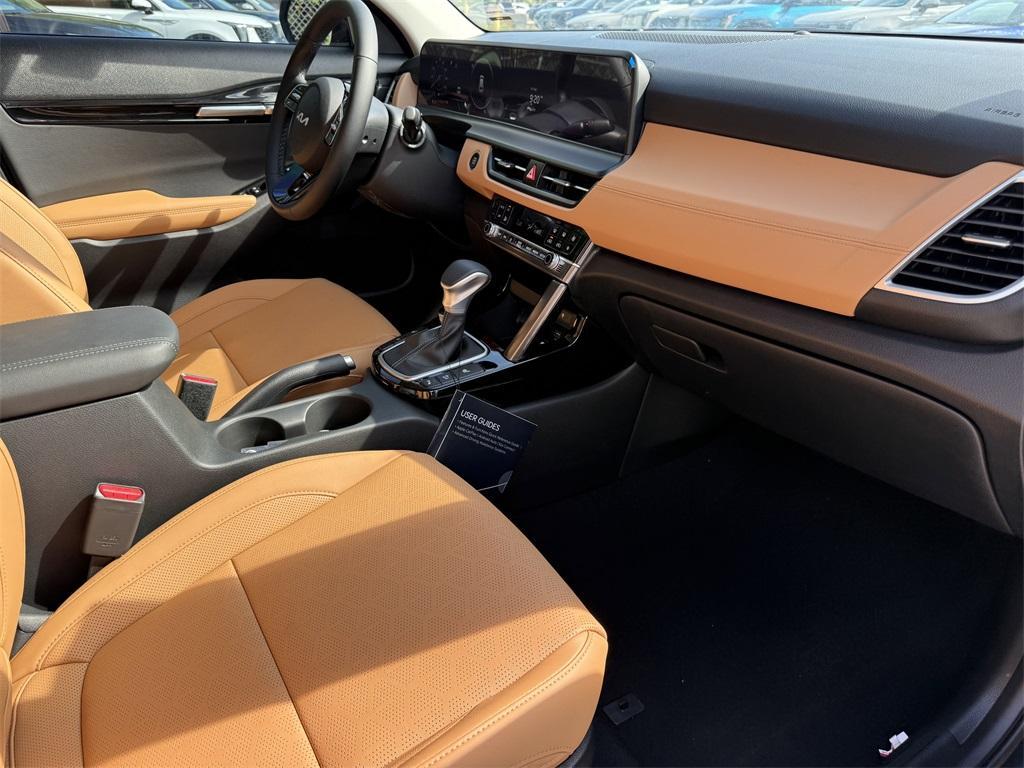 new 2025 Kia Seltos car, priced at $27,325