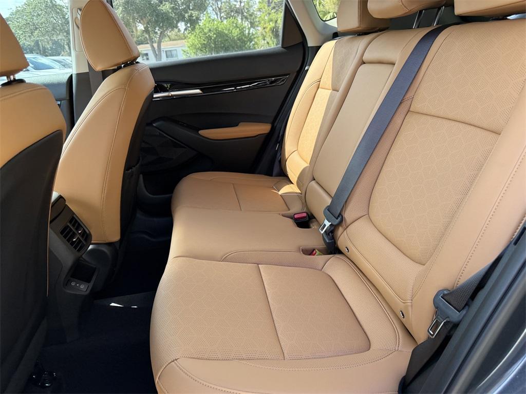 new 2025 Kia Seltos car, priced at $27,325