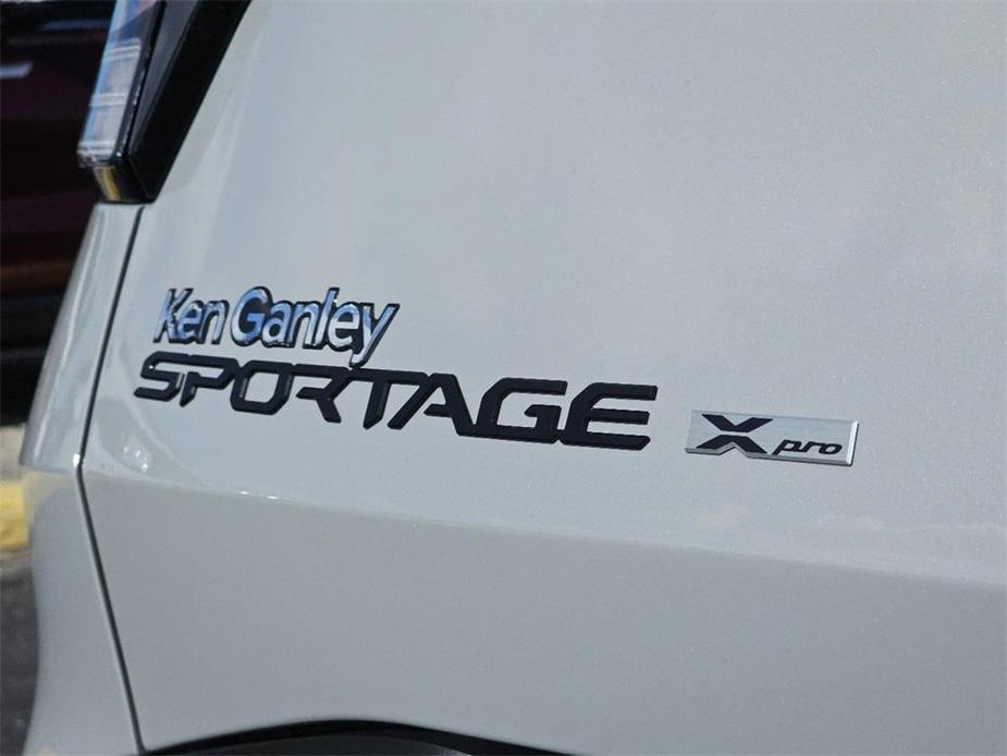 new 2025 Kia Sportage car, priced at $40,035