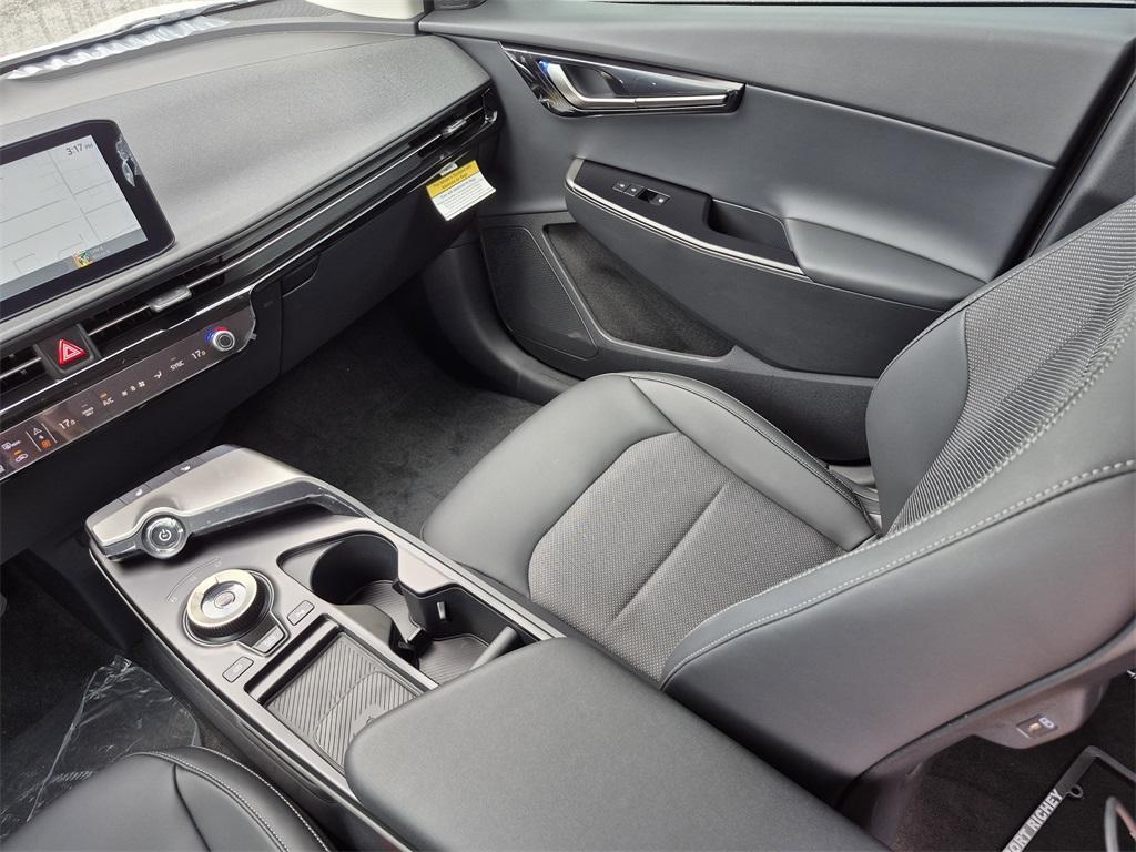 new 2025 Kia EV6 car, priced at $42,613