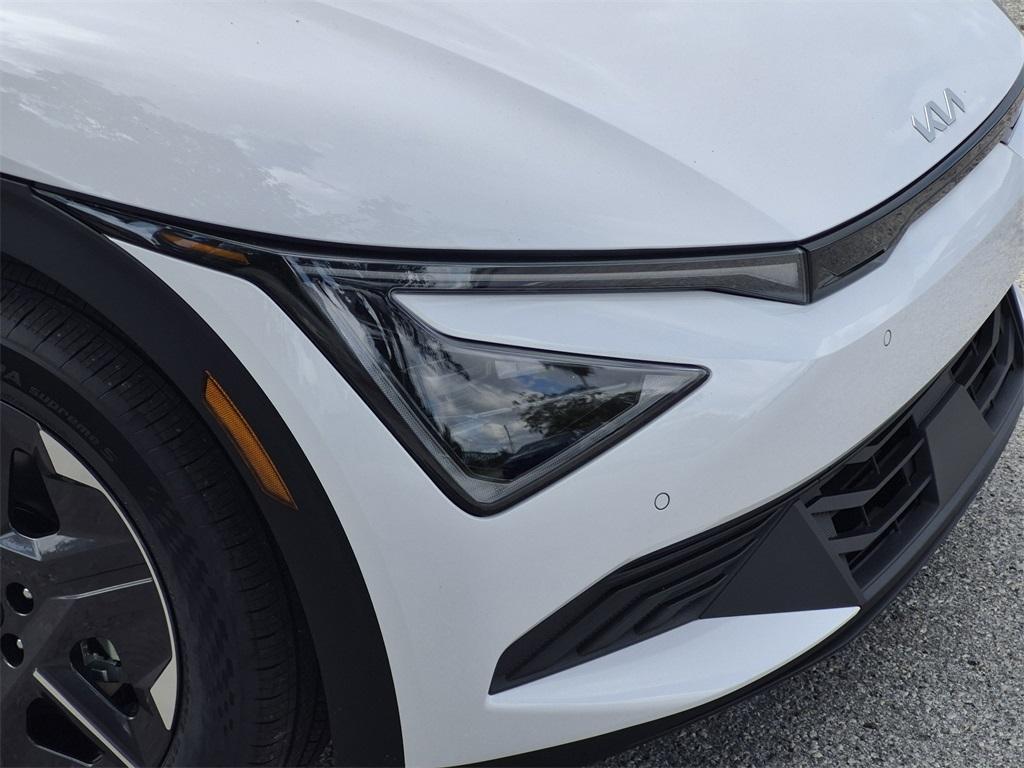 new 2025 Kia EV6 car, priced at $42,613