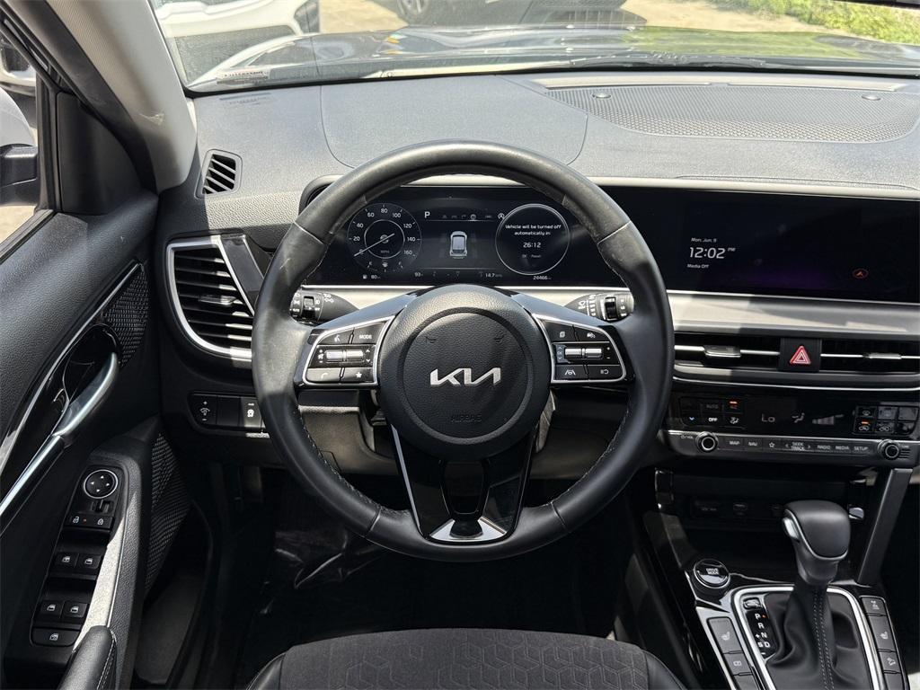 used 2024 Kia Seltos car, priced at $21,901