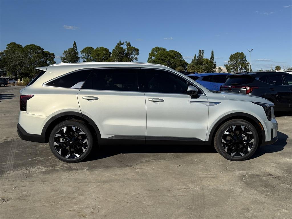 new 2026 Kia Sorento car, priced at $38,454