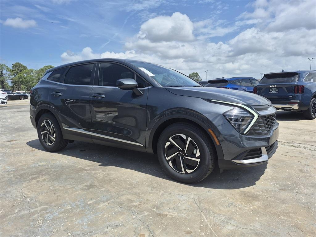 new 2025 Kia Sportage Hybrid car, priced at $30,035