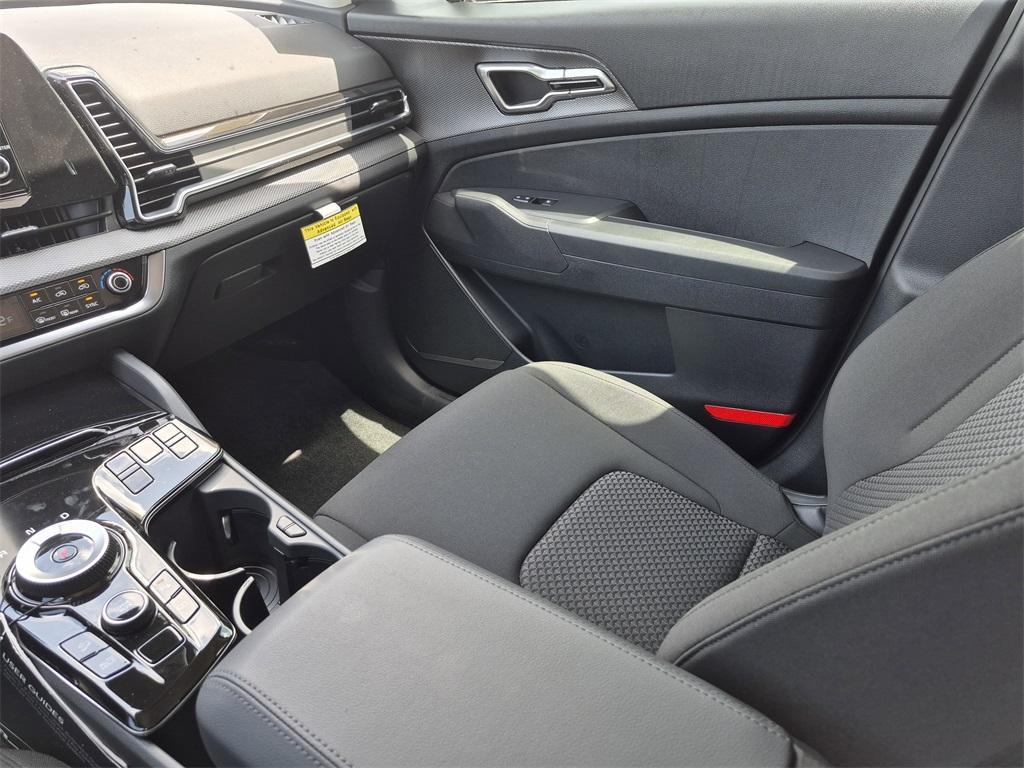 new 2025 Kia Sportage Hybrid car, priced at $30,035
