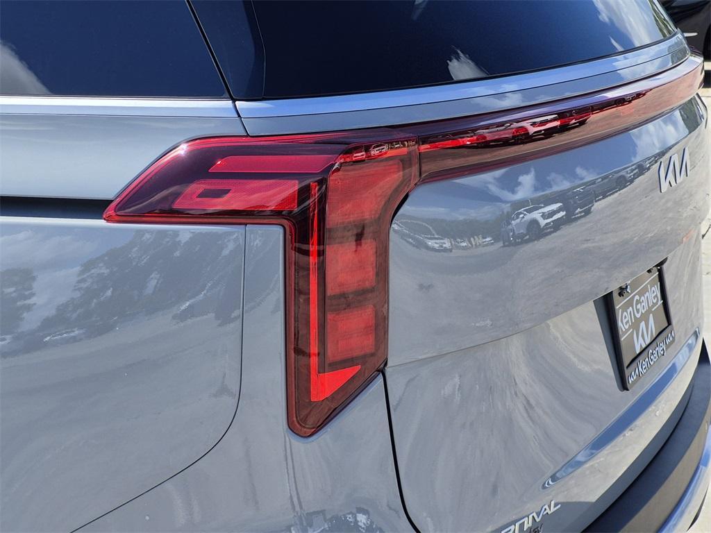 new 2025 Kia Carnival Hybrid car, priced at $44,225