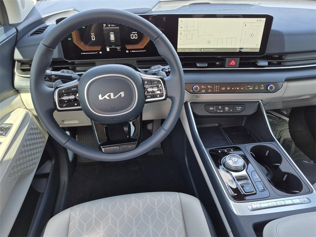 new 2025 Kia Carnival Hybrid car, priced at $44,225