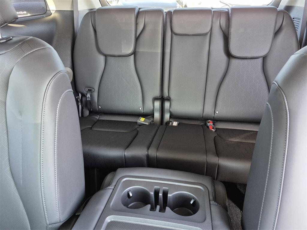new 2025 Kia Carnival Hybrid car, priced at $49,095