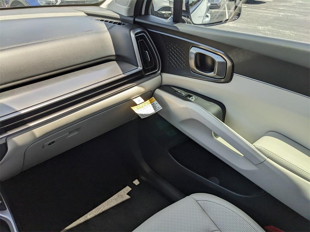 new 2025 Kia Sorento car, priced at $31,902