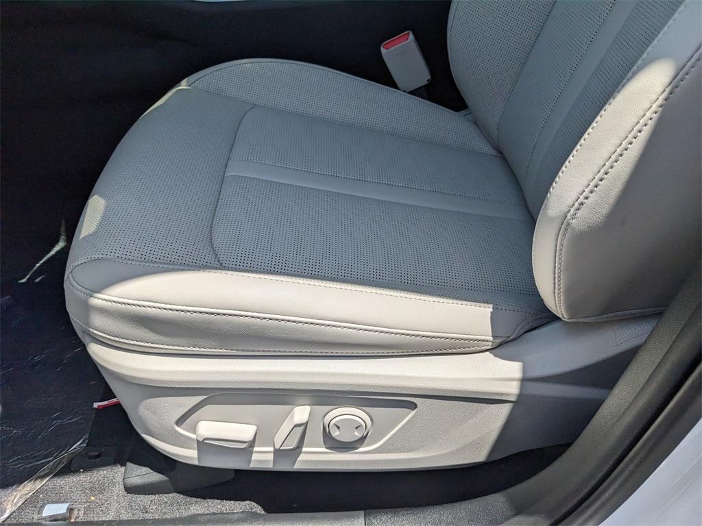 new 2025 Kia Sorento car, priced at $31,902