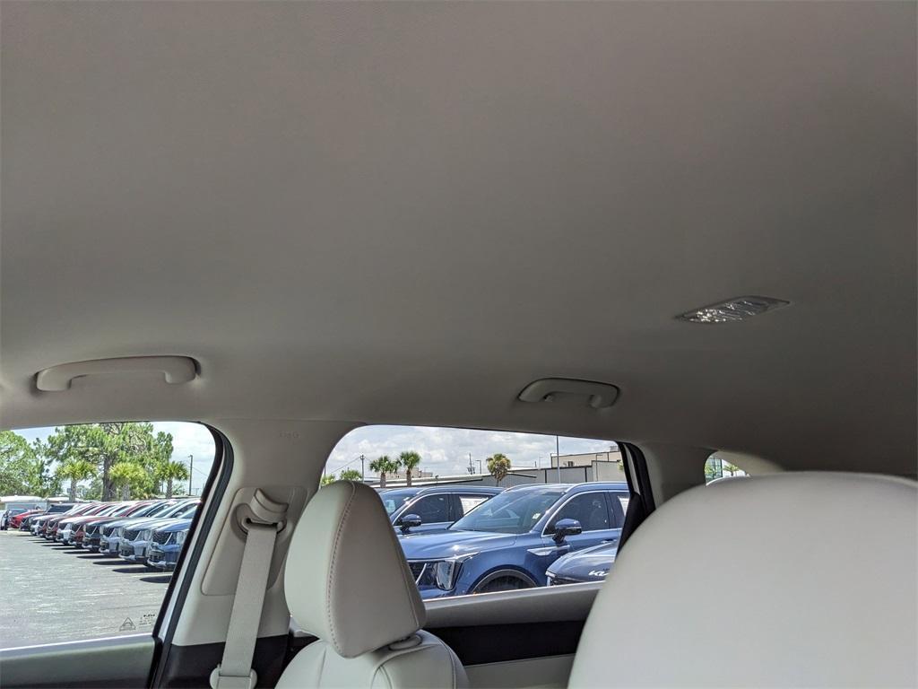 new 2025 Kia Sorento car, priced at $31,902