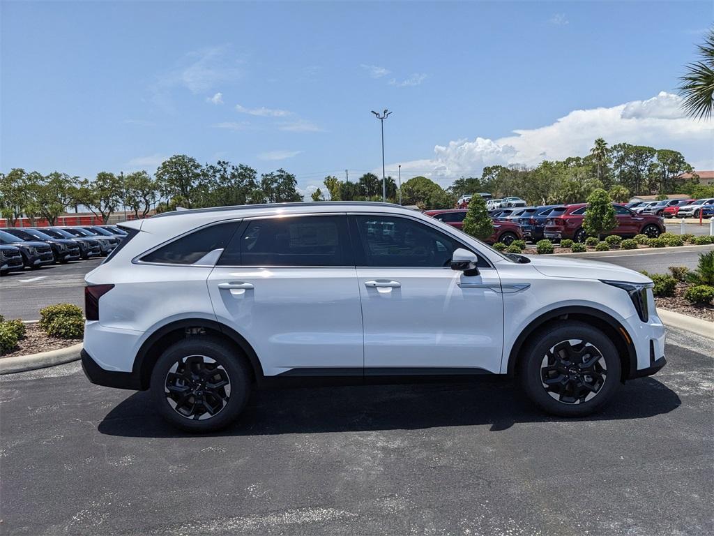 new 2025 Kia Sorento car, priced at $31,902
