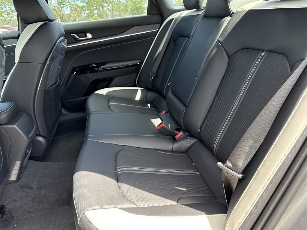 new 2025 Kia K5 car, priced at $28,995