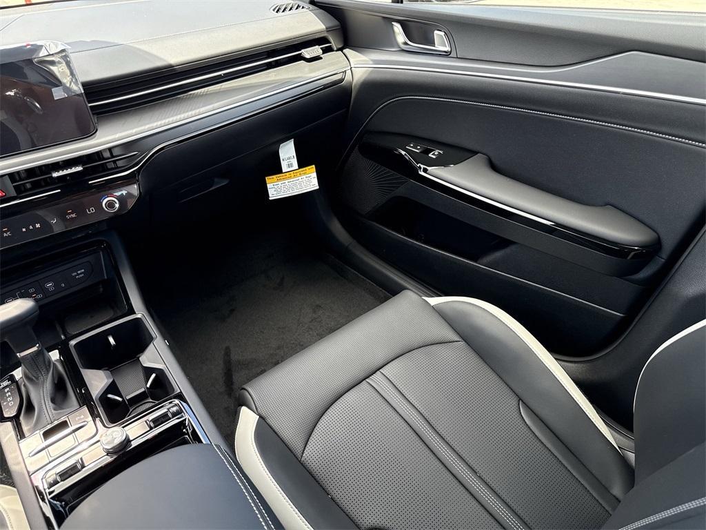new 2025 Kia K5 car, priced at $28,995