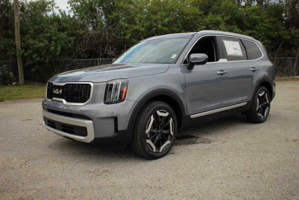 new 2024 Kia Telluride car, priced at $43,205