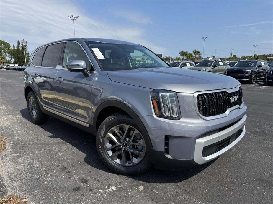 new 2025 Kia Telluride car, priced at $35,780