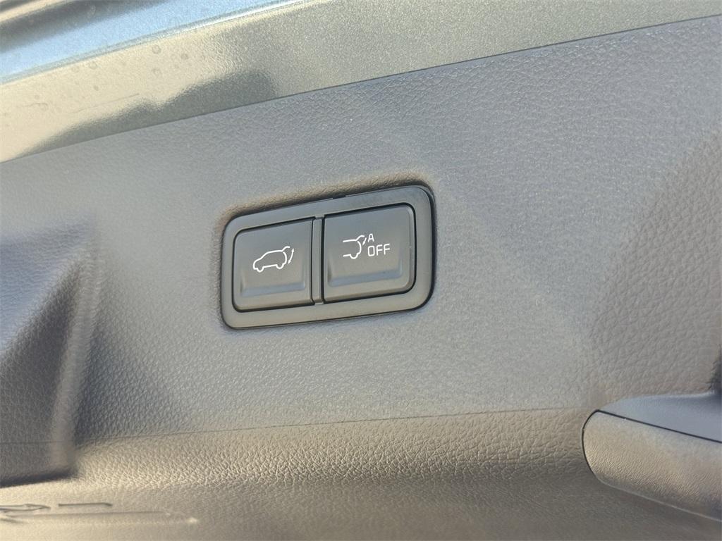 new 2026 Kia Carnival Hybrid car, priced at $54,285