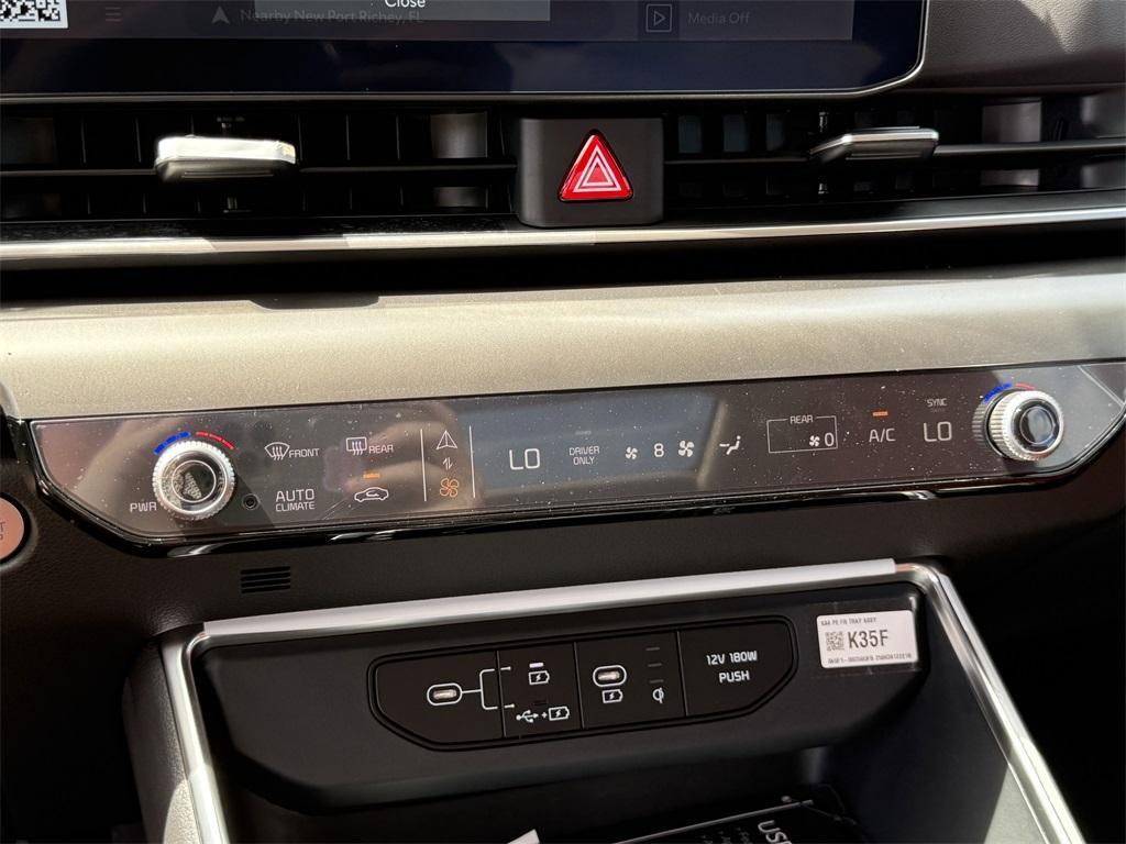 new 2026 Kia Carnival Hybrid car, priced at $54,285
