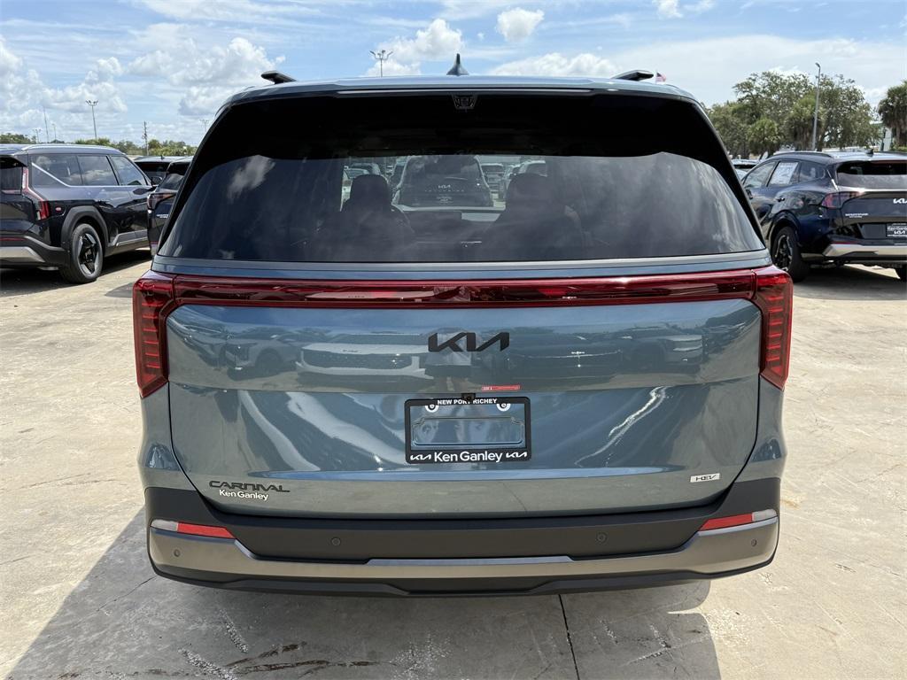 new 2026 Kia Carnival Hybrid car, priced at $54,285