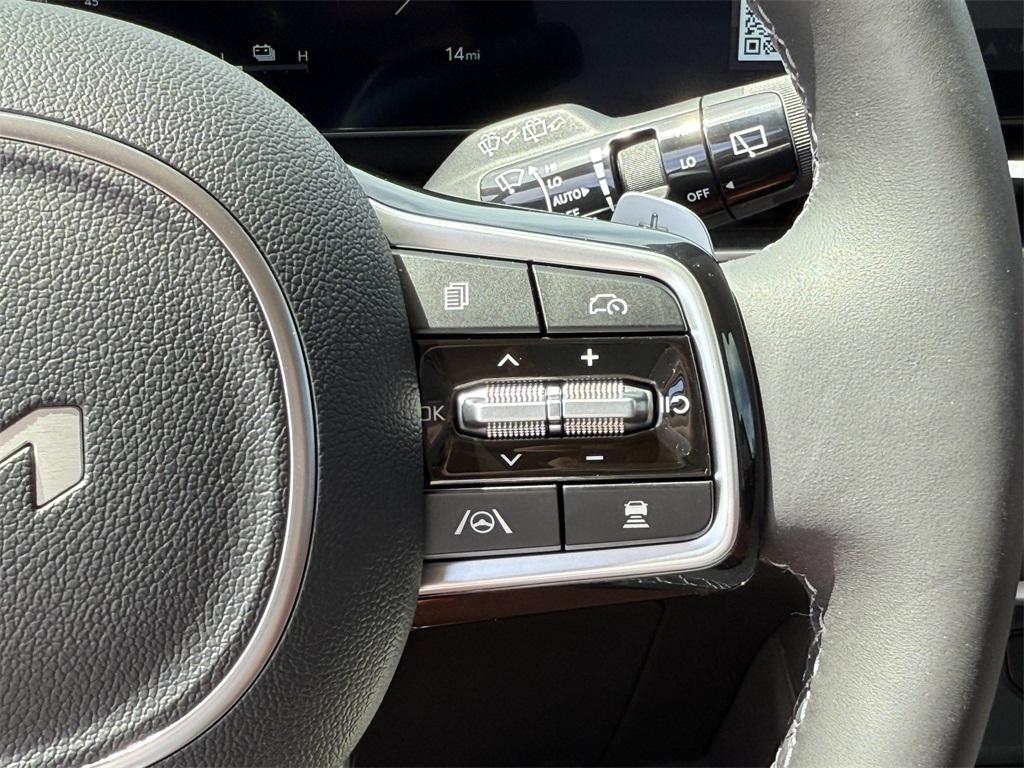 new 2026 Kia Carnival Hybrid car, priced at $54,285