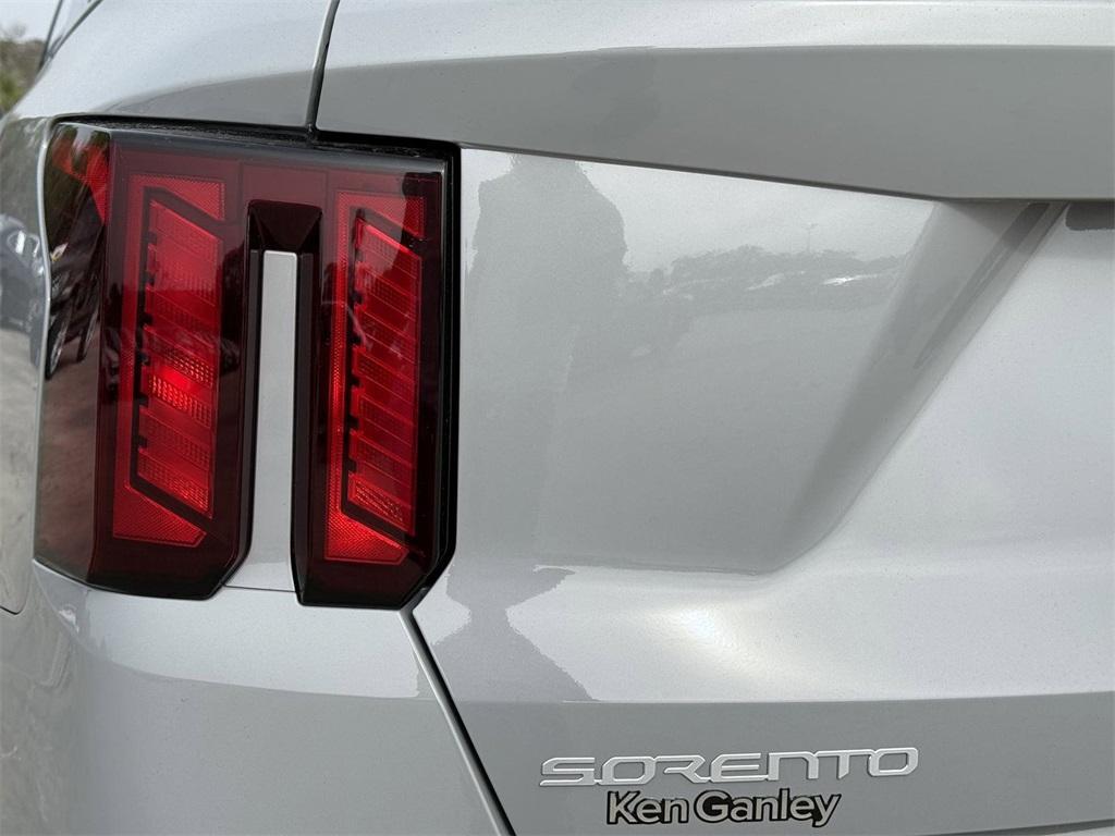 new 2025 Kia Sorento car, priced at $38,725