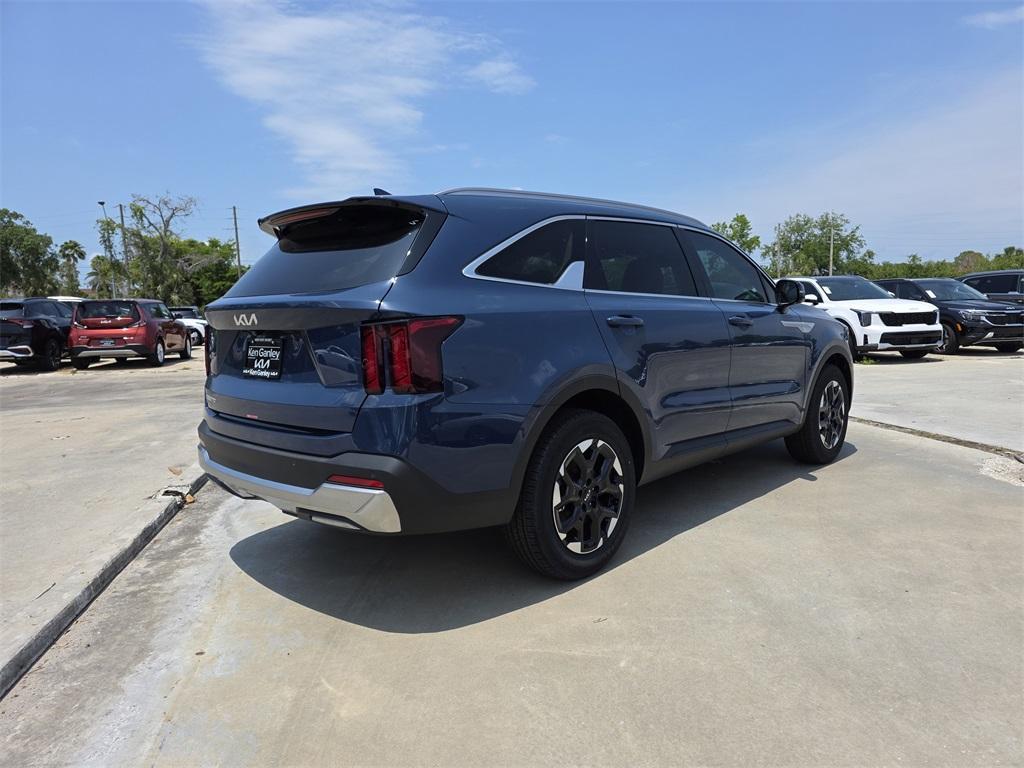 new 2025 Kia Sorento car, priced at $33,160
