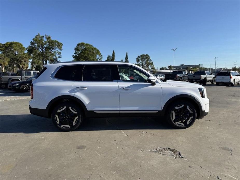 new 2025 Kia Telluride car, priced at $41,205