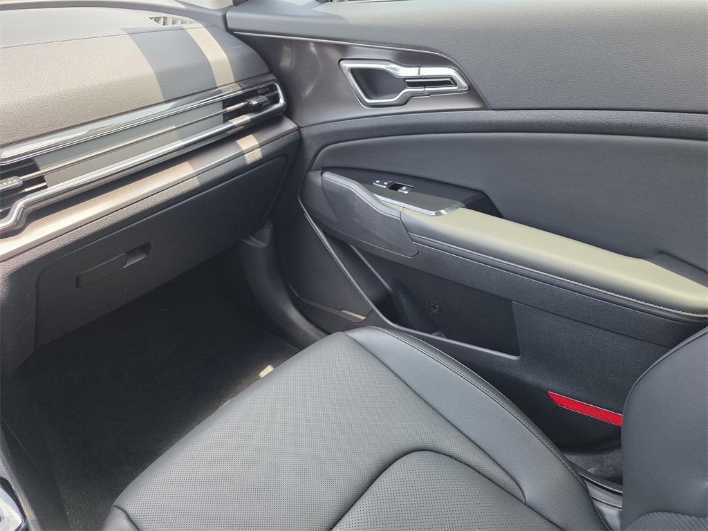 new 2025 Kia Sportage car, priced at $29,810