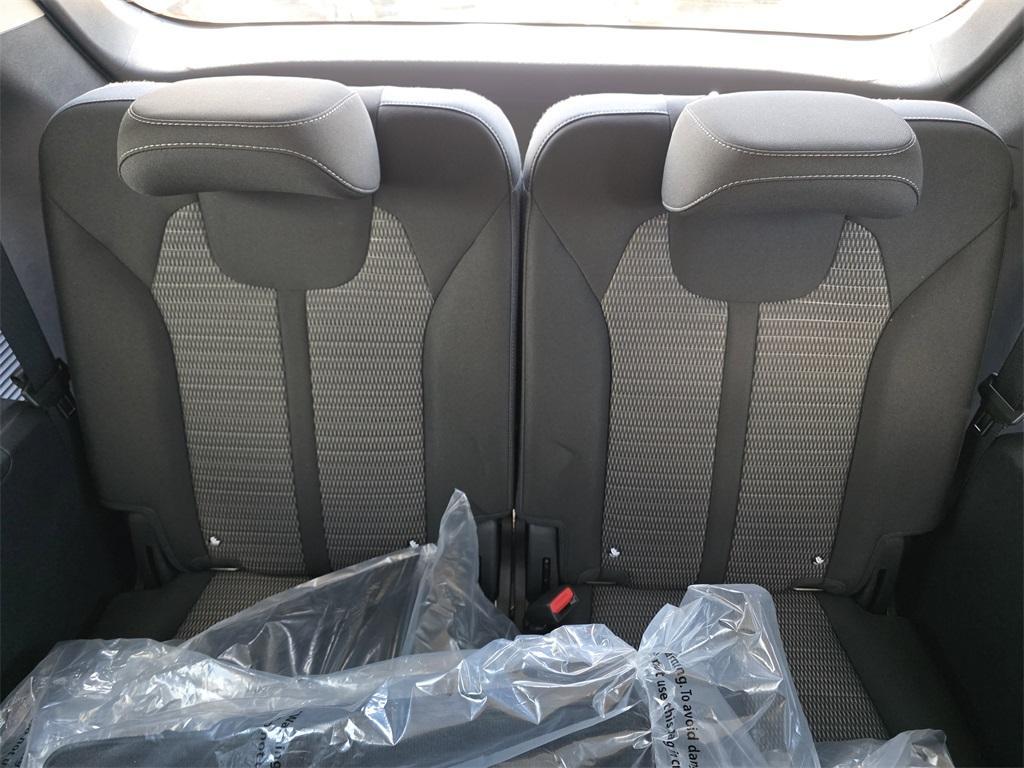 new 2025 Kia Sorento car, priced at $27,999