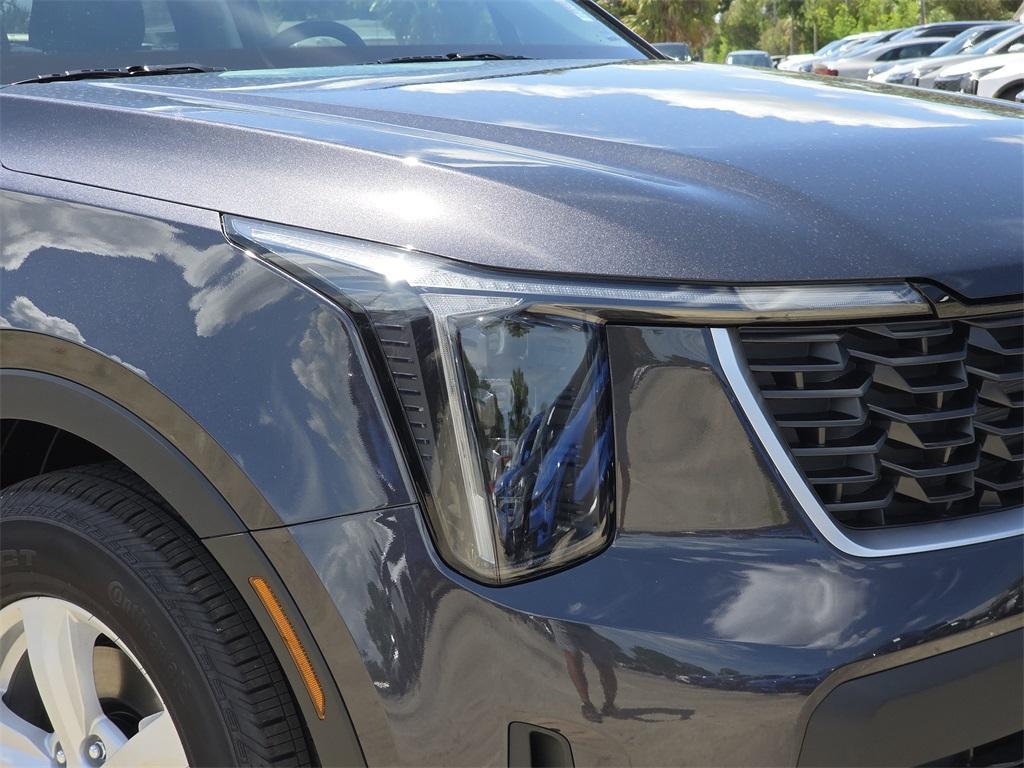 new 2025 Kia Sorento car, priced at $27,999