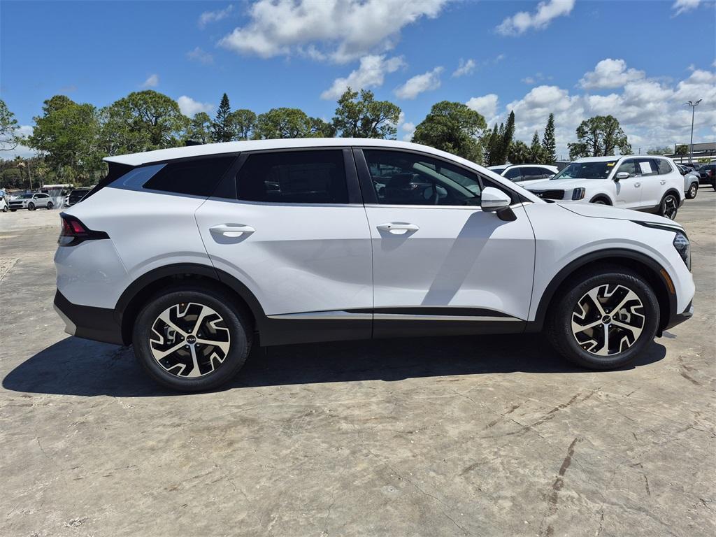 new 2025 Kia Sportage car, priced at $29,955