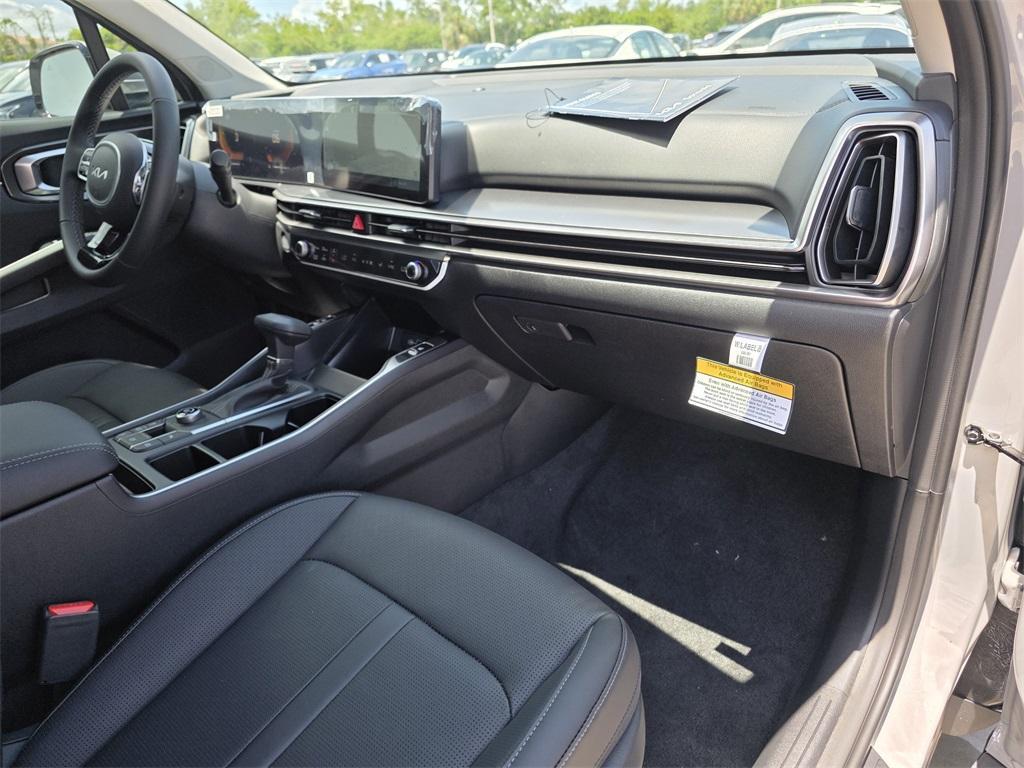 new 2025 Kia Sorento car, priced at $35,205