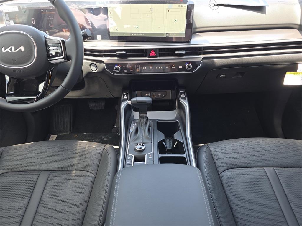 new 2025 Kia Sorento car, priced at $35,205