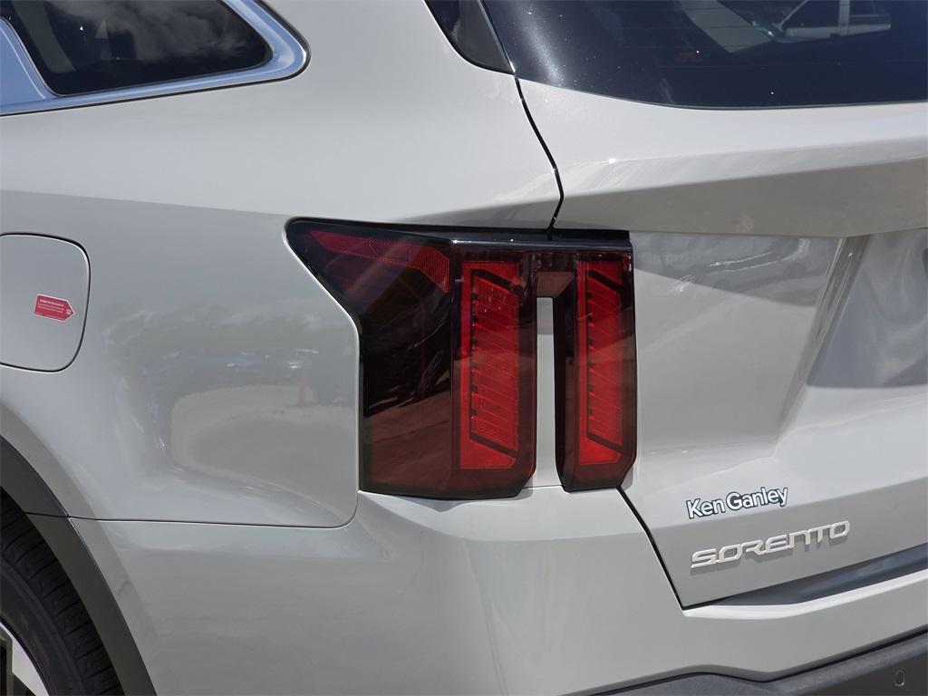 new 2025 Kia Sorento car, priced at $35,205