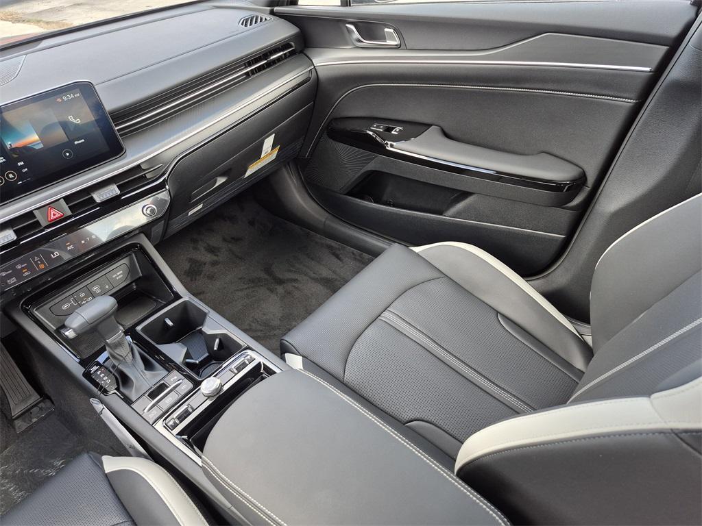 new 2025 Kia K5 car, priced at $29,015