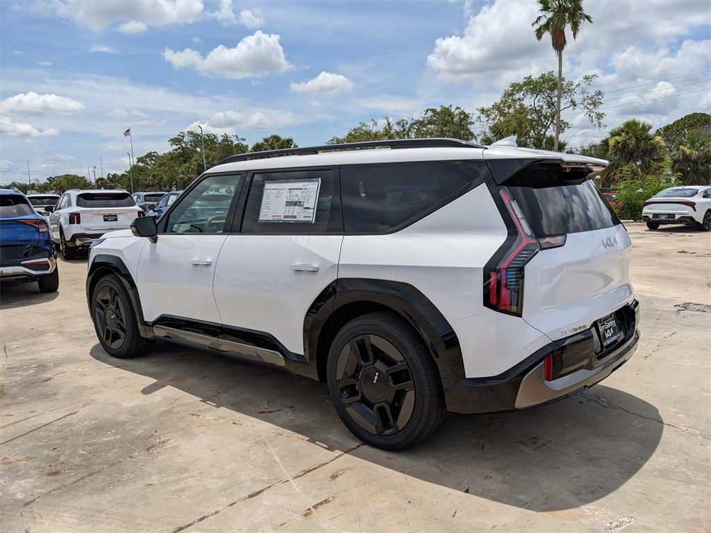 new 2026 Kia EV9 car, priced at $70,810