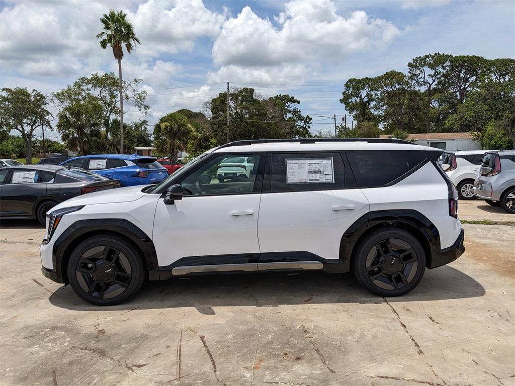 new 2026 Kia EV9 car, priced at $70,810