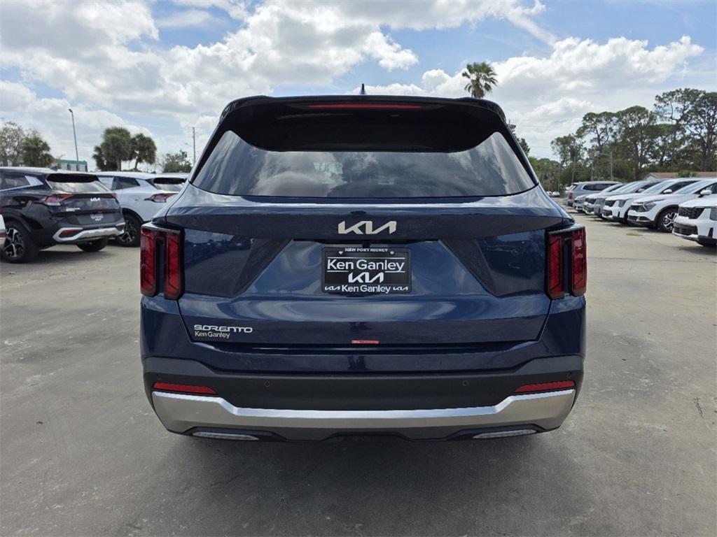 new 2025 Kia Sorento car, priced at $35,025
