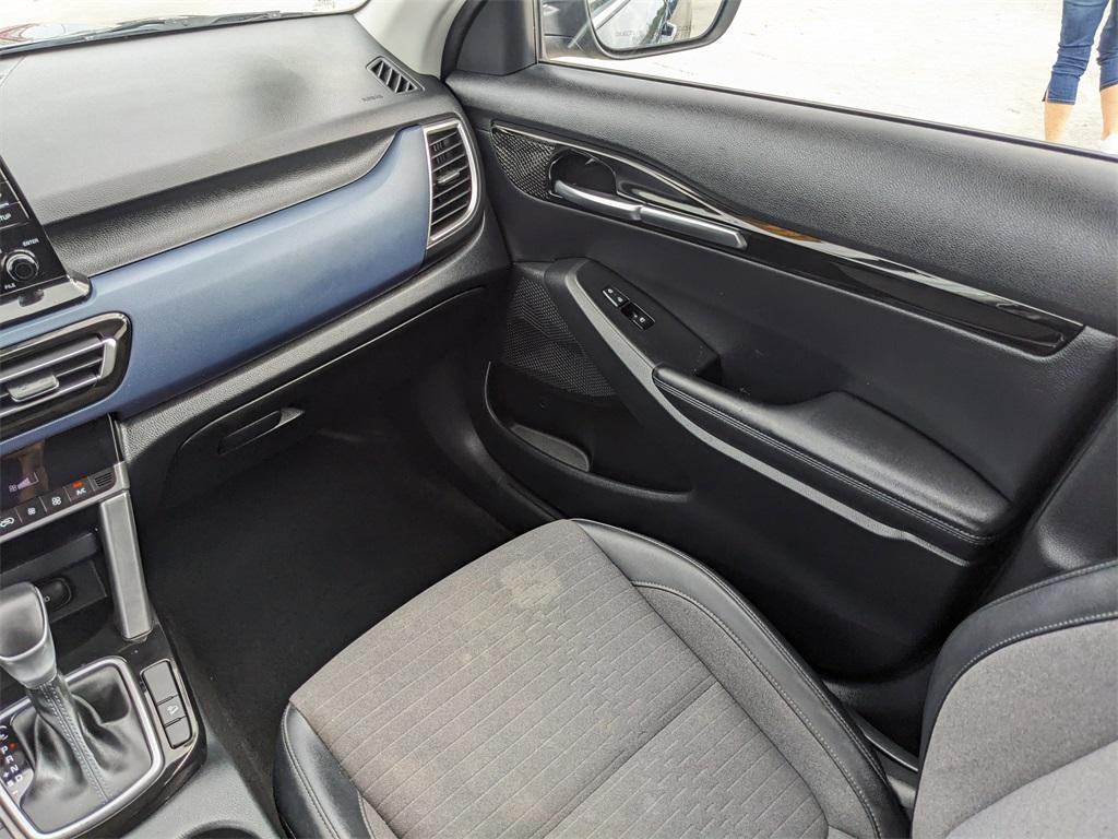 used 2023 Kia Seltos car, priced at $17,993