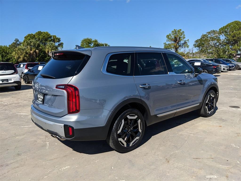 used 2024 Kia Telluride car, priced at $30,302