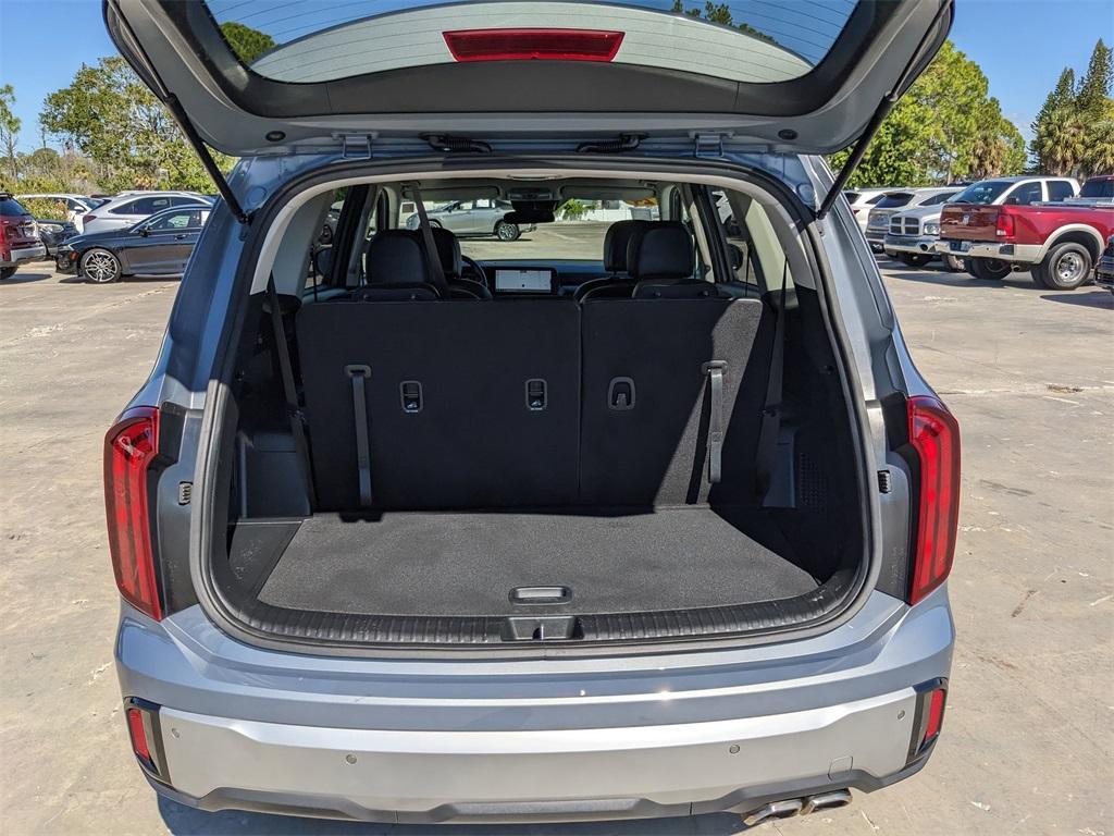 used 2024 Kia Telluride car, priced at $30,302