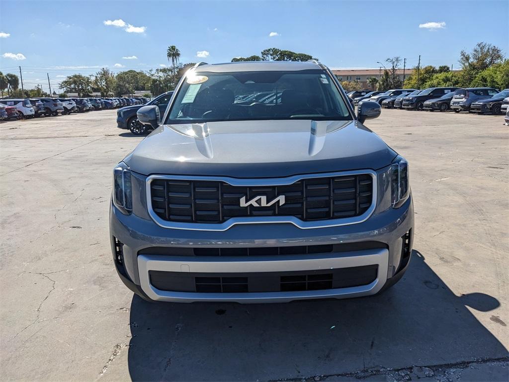 used 2024 Kia Telluride car, priced at $30,302